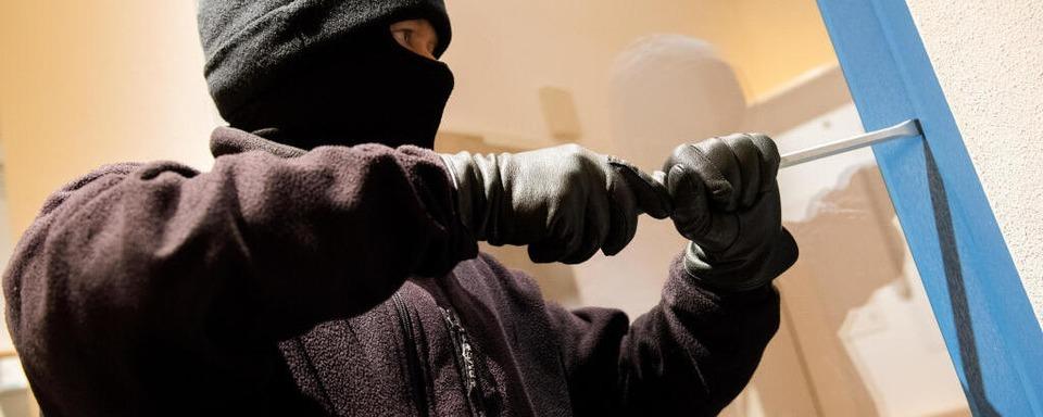 Unbekannte brechen in Schwanauer Rathaus ein