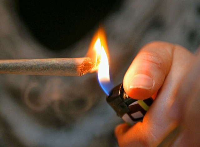Die Polizei vermutet, dass Brandstiftung im Spiel war. | Foto: Oliver Berg Die Polizei vermutet, dass Brandstiftung im Spiel war. | Foto: Oliver Berg
