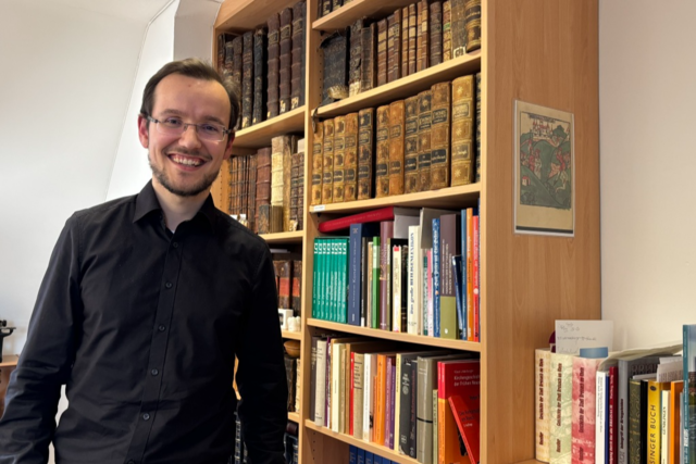 David Hack wollte als Kind Ritter werden - jetzt ist er Breisachs neuer Stadtarchivar