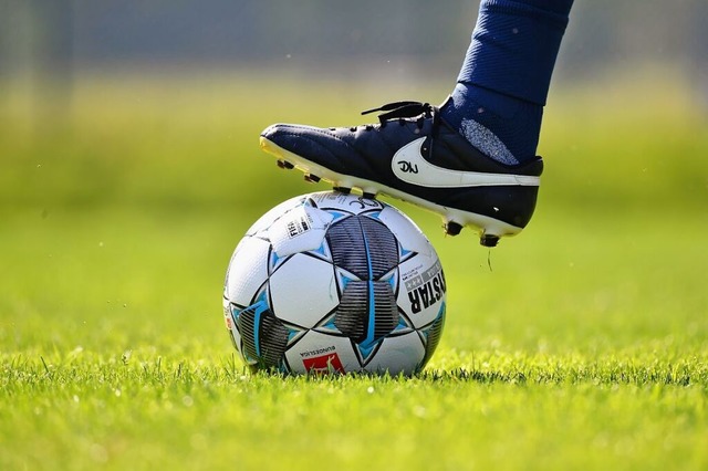 Ein ruhender Ball brachte die Entschei...em SV Buch und der SG FC Wehr-Brennet.  | Foto: Achim Keller