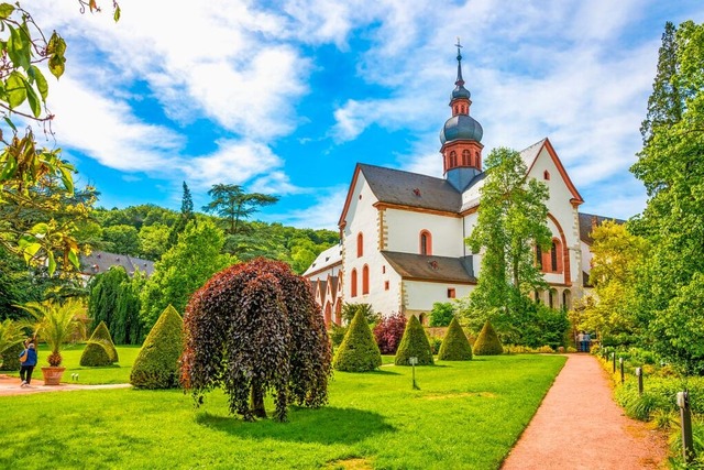 Schauplatz Ihres romantischen Konzertabends: das Kloster Eberbach  | Foto: Wiesbaden Marketing