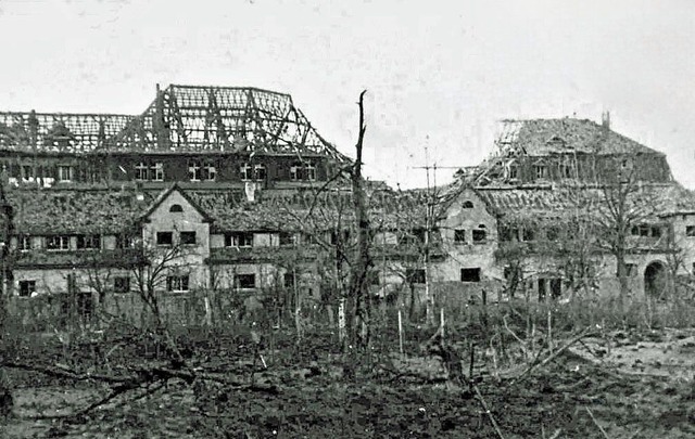 Am 19. April 1945 wurde das Friedensheim bei einem Luftangriff zerbombt.  | Foto: Stadtarchiv