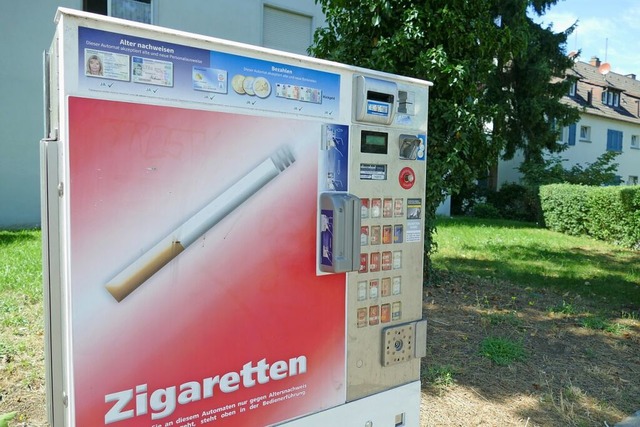 Ein Zigarettenautomat wurde in Liel von Unbekannten geplündert (Symbolbild). | Foto: Victoria Langelott Ein Zigarettenautomat wurde in Liel von Unbekannten geplündert (Symbolbild). | Foto: Victoria Langelott