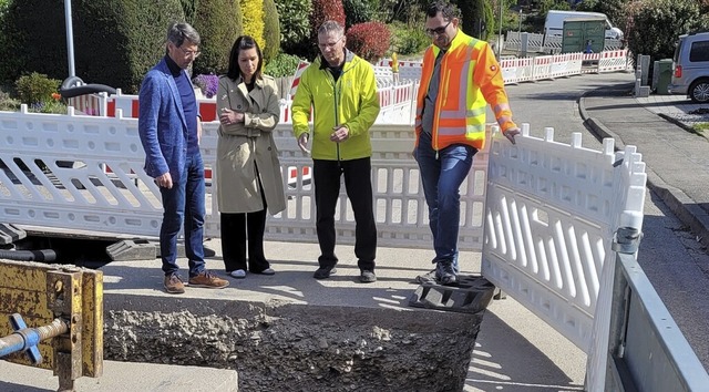 Bürgermeister Bruno Metz, Isabel Oberg...über den aktuellen Stand der Arbeiten. | Foto: Stadt Ettenheim Bürgermeister Bruno Metz, Isabel Oberg...über den aktuellen Stand der Arbeiten. | Foto: Stadt Ettenheim