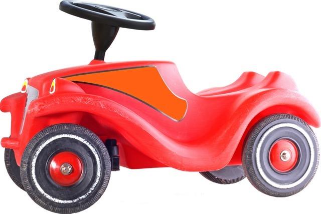 Fr das Bobbycar-Rennen in Lrrach mssen die echten Autos Platz machen