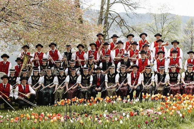 Der Musikverein Titisee-Jsotal spielt ein Jubilumsprogramm im Kurshaus Titisee