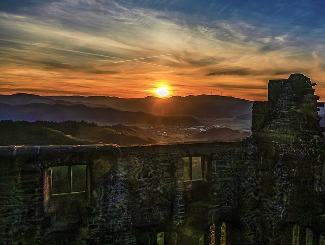 Den Sonnenaufgang am vergangenen Samst...n beliebtes Ausflugsziel in Seelbach. | Foto: Reinhard Pelzer Den Sonnenaufgang am vergangenen Samst...n beliebtes Ausflugsziel in Seelbach. | Foto: Reinhard Pelzer
