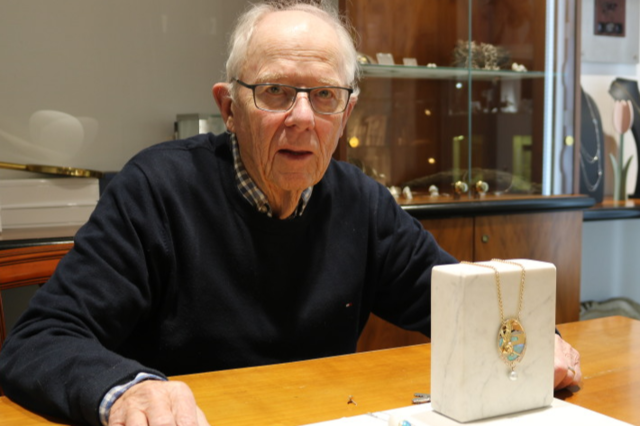 Ein Leben fr den Schmuck: Der Mllheimer Rolf Stork ist seit 70 Jahren Goldschmied