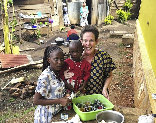 Claudia Jacobasch (rechts) mit der kleinen Claudia in Uganda | Foto: privat Claudia Jacobasch (rechts) mit der kleinen Claudia in Uganda | Foto: privat