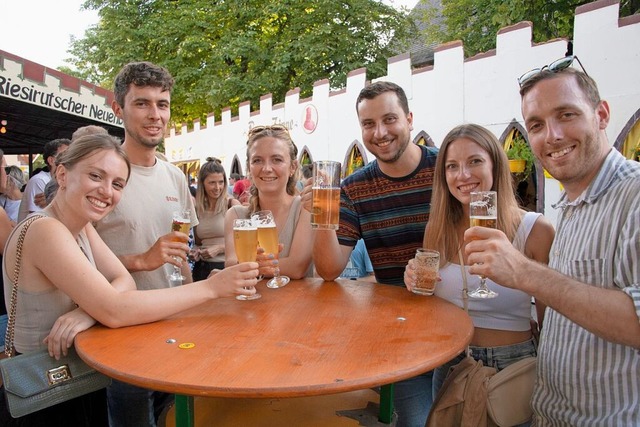 Gute Stimmung beim Nepomukfest &#8211;... auch fr dieses Jahr gestellt werden.  | Foto: Volker Mnch