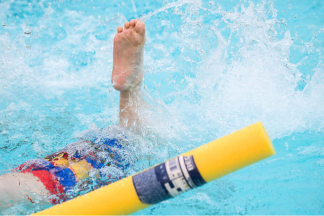 Verwaltungsgericht Freiburg: Kinder müssen zum Schwimmunterricht