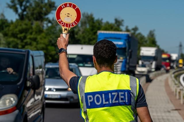 Zahl der illegalen Einreisen an der Schweizer Grenze sinkt 2025 deutlich