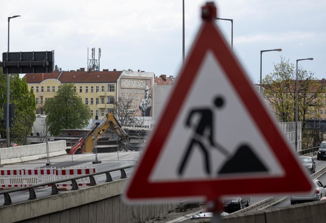Zugreisende aus Lahr mssen zu Ostern ...ll auf den Bus umsteigen (Symbolbild).  | Foto: Hannes P Albert (dpa)