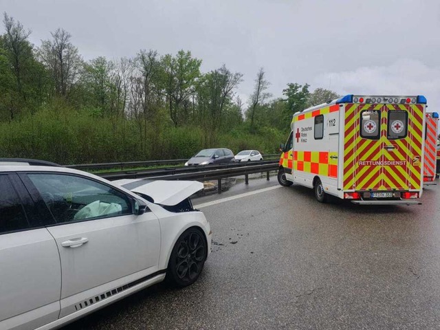 Der dritte schwere Unfall auf der A5 b...Montag nahe der Ausfahrt Freiburg-Sd.  | Foto: DRK Kreisverband Freiburg