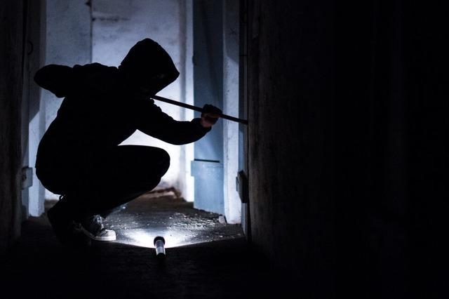 Zwei Wohnungseinbrche in der Badenweiler Strae in Freiburg-Weingarten