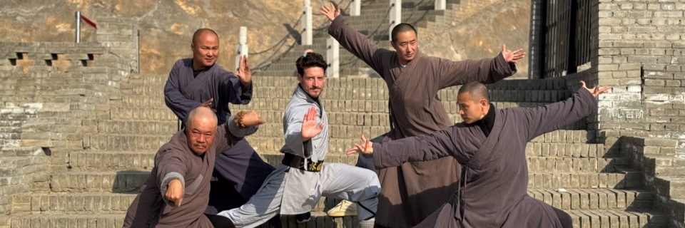 Wingsuit-Weltmeister Patrick Kramer aus Schopfheim lernt in China Kung-Fu
