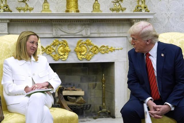 Mit Schmeicheleien kommt man bei Trump nicht weiter