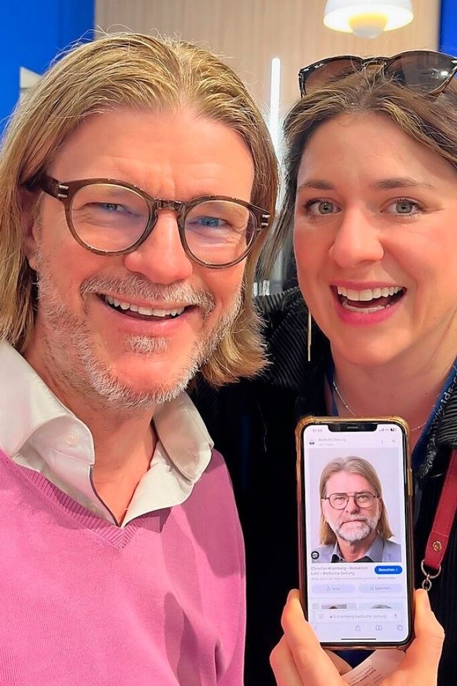 Regina Sittler mit dem Doppelgnger, einem Zahnarzt aus Duisburg  | Foto: Regina Sittler