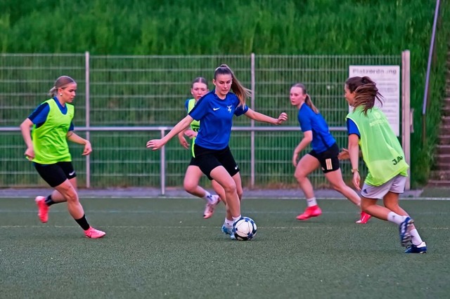 Das Training macht sich offensichtlich...iga in die Landesliga durchmarschiert.  | Foto: Heinz Ksinger