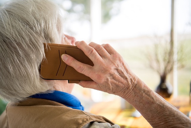 Ein Senioren-Smartphone lohnt sich nic... kann man auch so einfacher gestalten.  | Foto: Sebastian Gollnow