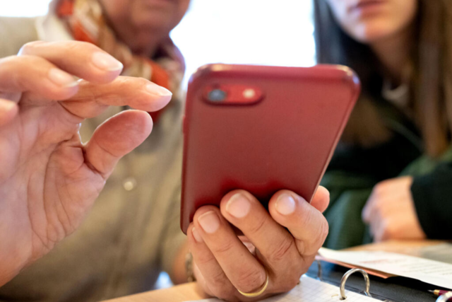 Smartphone für Ältere: Gut einrichten statt extra kaufen