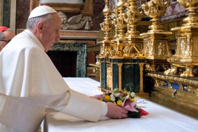 Papst Franziskus bekommt eine bescheidenere Beerdigung als seine Vorgnger
