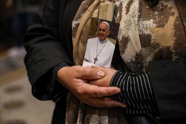 Gebete fr den verstorbenen Papst Franziskus auch in den Kirchen von Weil am Rhein