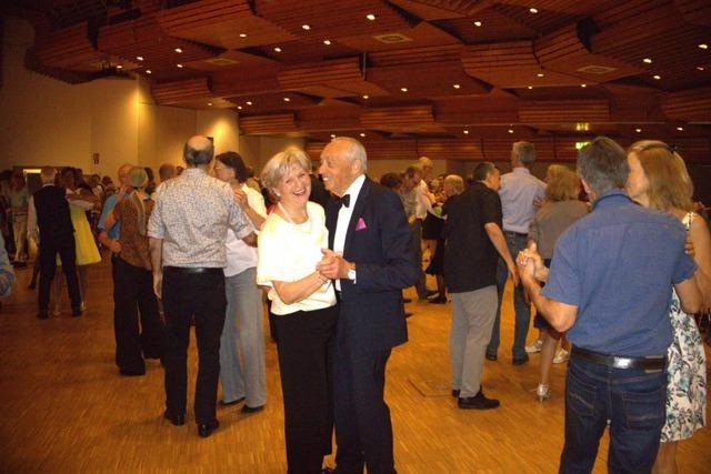 Oster-Tanznacht in der Stadthalle Schopfheim begeistert das Publikum