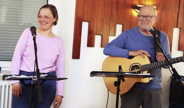 Ulrike Derndinger und Heinz Siebold tr...und um dr’Kahleberg“ auf. | Foto: Herbert Birkle Ulrike Derndinger und Heinz Siebold tr...und um dr’Kahleberg“ auf. | Foto: Herbert Birkle
