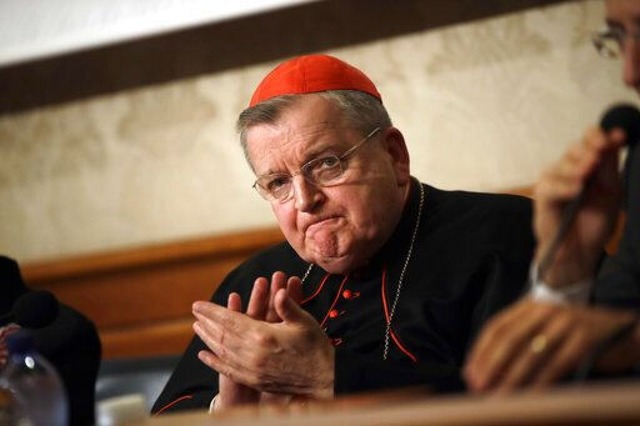 Raymond Burke galt als einer der härtesten Gegner von Papst Franziskus. | Foto: Alessandra Tarantino (dpa) Raymond Burke galt als einer der härtesten Gegner von Papst Franziskus. | Foto: Alessandra Tarantino (dpa)