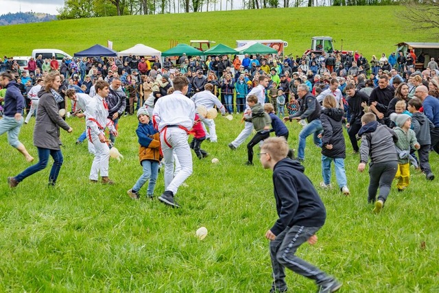 Impressionen vom Eierspringen am Eichener See  | Foto: Alexandra Gnzschel