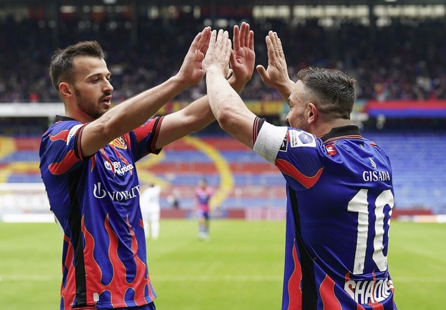 &#8222;Viel Lust zusammenzuspielen&#82... haben gegen Yverdon Grund zum Jubeln.  | Foto: IMAGO/Daniela Porcelli / SPP
