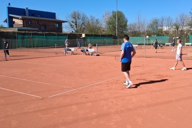 Ein Spaturnier erffnet die Eimeldinger Tennissaison