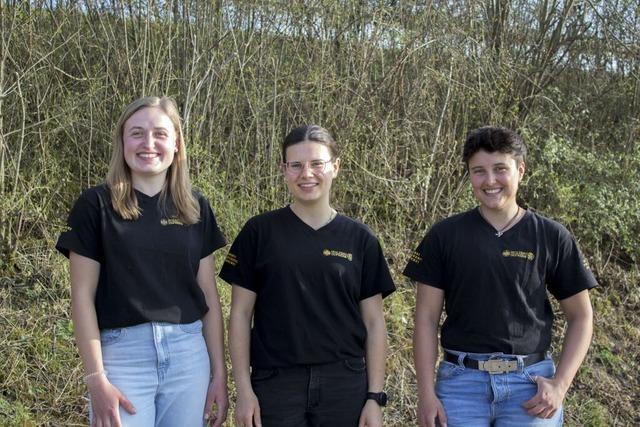 Junge Frauen zeigen bei Holzbau Dufner in Schallstadt, warum das Zimmererhandwerk nicht nur Mnnersache ist