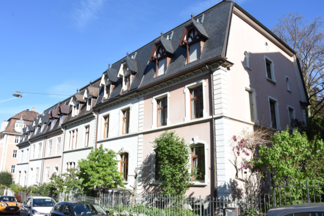 In Basel steht ein Haus mit engem Bezug zur Familie von Anne Frank - nun soll es verkauft werden