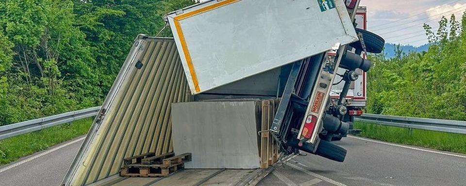 Hnger bei Gengenbach umgekippt
