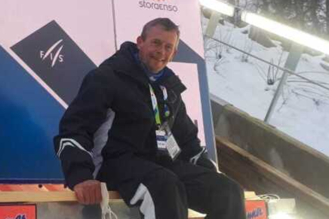 Der 57-jhrige Harald Hfker aus Neustadt war frher Skispringer und kickt jetzt in der Kreisliga B