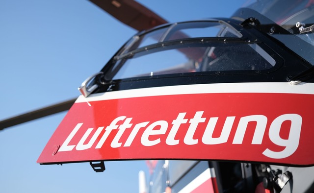 Ein Rettungshubschrauber konnte dem sc...hrigen nicht mehr helfen. (Symbolbild) | Foto: Bernd Weißbrod/dpa Ein Rettungshubschrauber konnte dem sc...hrigen nicht mehr helfen. (Symbolbild) | Foto: Bernd Weißbrod/dpa