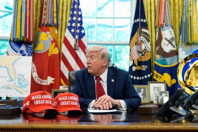 China und die USA sind laut Trump im täglichen Kontakt. | Foto: Alex Brandon/AP/dpa China und die USA sind laut Trump im täglichen Kontakt. | Foto: Alex Brandon/AP/dpa