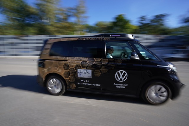 Volkswagen und Fahrdienstvermittler Ub...uf dem US-Markt zusammen. (Archivbild) | Foto: Marcus Brandt/dpa Volkswagen und Fahrdienstvermittler Ub...uf dem US-Markt zusammen. (Archivbild) | Foto: Marcus Brandt/dpa