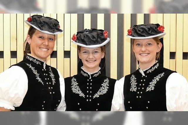 Mit der Tracht in die Achterbahn