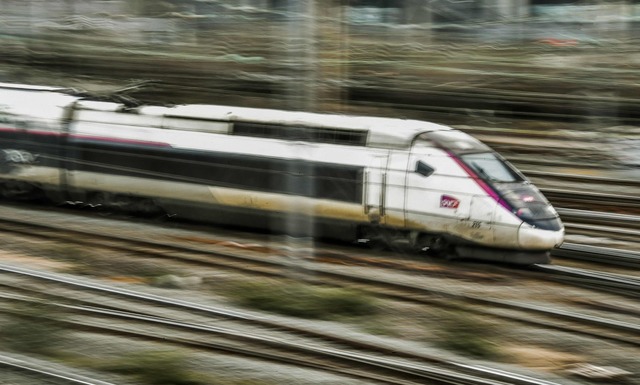 Der Hochgeschwindigkeitszug TGV war nach Stra&szlig;burg unterwegs. (Archivbild)  | Foto: Philippe Huguen/AFP/dpa