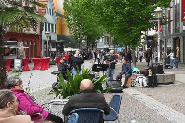 Das Offenburger Stadtmarketing bespielte am Freitag  erstmals im Jahr die Innenstadt mit Livemusik