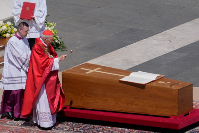 Trauerfeier fr Papst Franziskus zieht Hunderttausende nach Rom