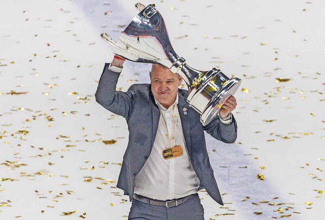 Eisbren-Cheftrainer Serge Aubin  | Foto: Andreas Gora (dpa)
