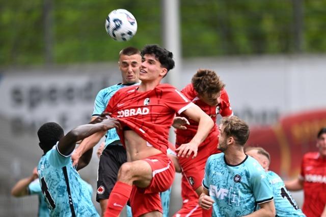 SC Freiburg II dreht die Partie gegen den 1. Gppinger SV in der Schlussphase