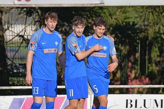 Mathis Eggert (links) erzielte für den...im Heimspiel gegen den Offenburger FV. | Foto: Achim Keller Mathis Eggert (links) erzielte für den...im Heimspiel gegen den Offenburger FV. | Foto: Achim Keller