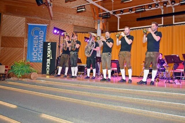 Zweieinhalb Stunden Stimmung mit Viera Blech in Hchenschwand