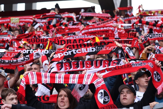 Können die Fans des SC Freiburg in die...lifikation für den Europapokal feiern? | Foto: Joachim Hahne Können die Fans des SC Freiburg in die...lifikation für den Europapokal feiern? | Foto: Joachim Hahne
