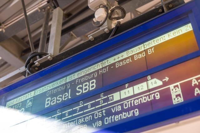 Nach der Sperrung der Rheintalbahn rollen die Zge nun wieder